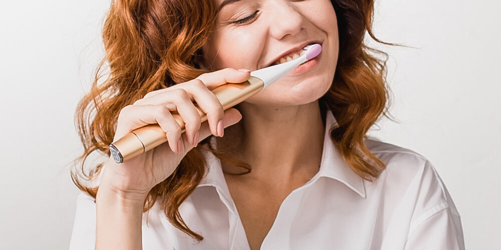 Vệ sinh răng miệng đúng cách để ngăn ngừa cao răng